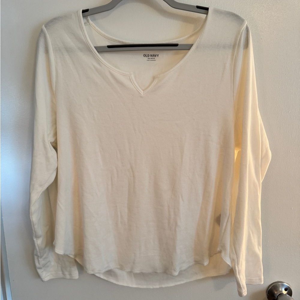 Old Navy Women's Ivory Long Sleeve XXLP Ribbed Tee